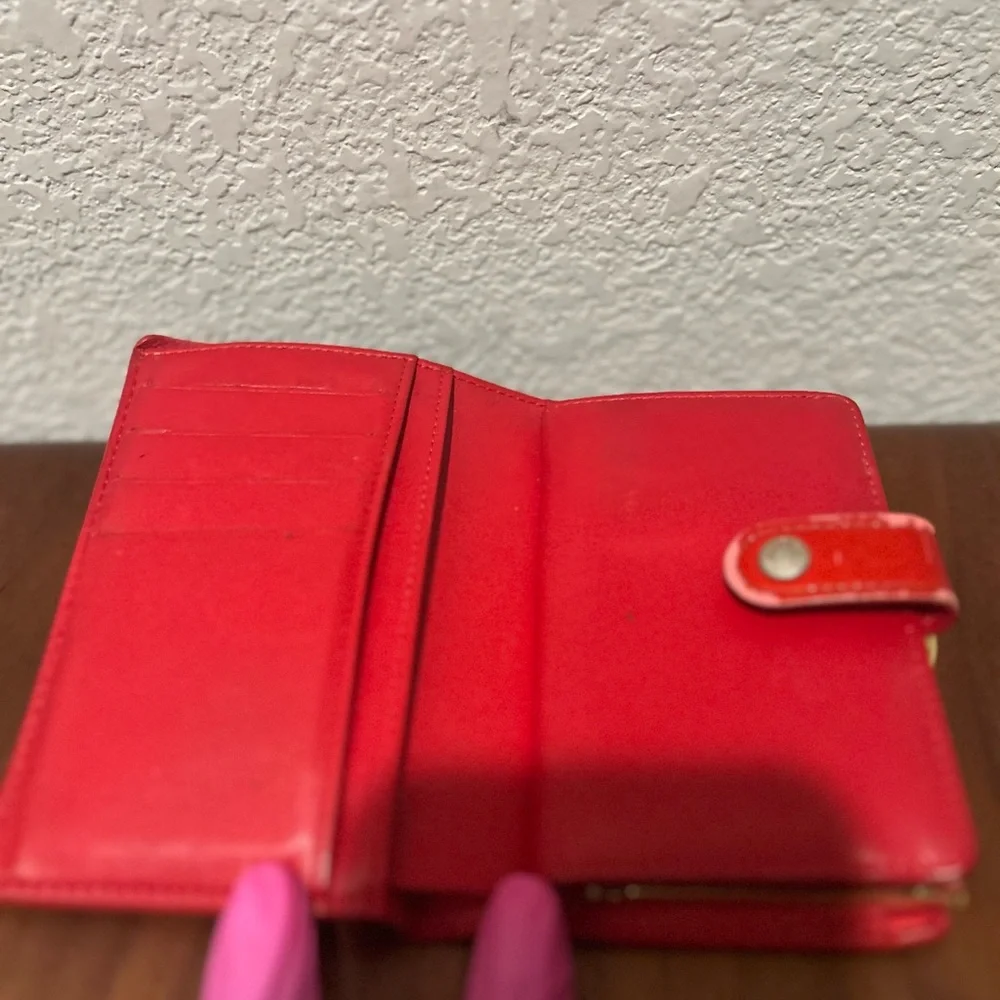 Louis Vuitton Red Vernis Kiss-lock Monogram Snap Wallet